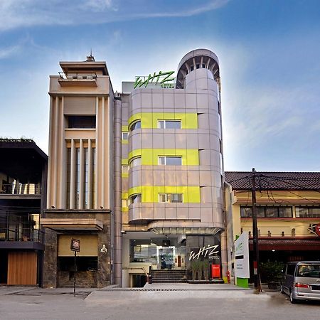 Whiz Hotel Falatehan Jakarta Exterior photo