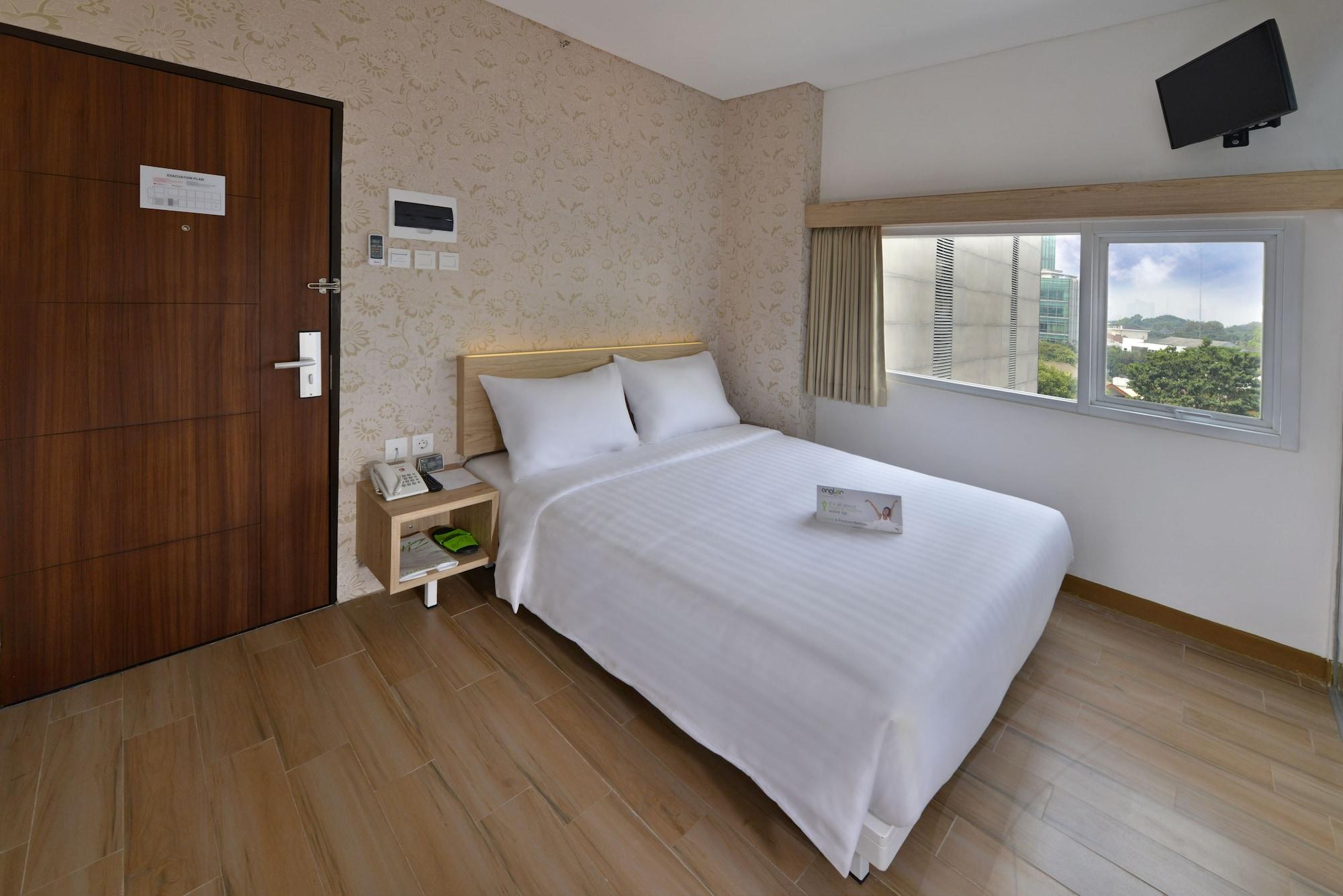 Whiz Hotel Falatehan Jakarta Exterior photo